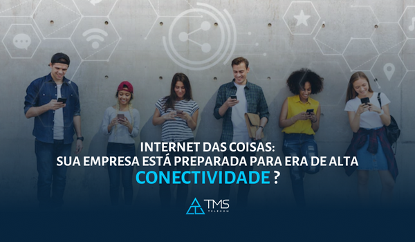 internet das coisas. Jovens conectados em seus dispositivos